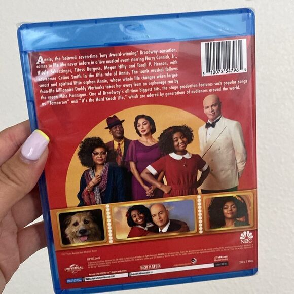 NEW- Blue ray -Annie LIVE NBC - Picture 2 of 4